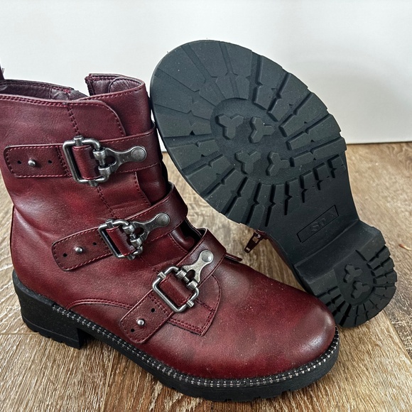 SO Shoes - Red Biker Boots